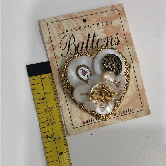Vintage ‘90s Grandmother's Buttons Heart Brooch - Picture 6 of 6
